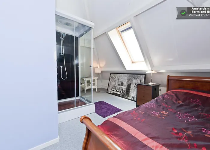 Farmland Bed & Breakfast Amsterdam